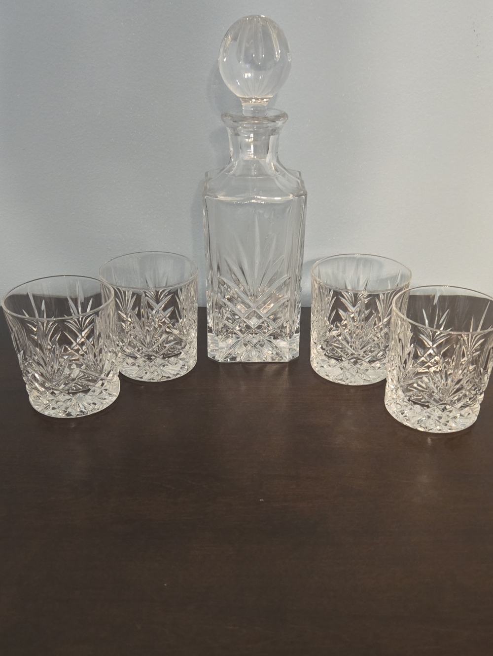 Source Unknown Clear Cut Crystal Whiskey Decanter with 4 Matching Tumblers